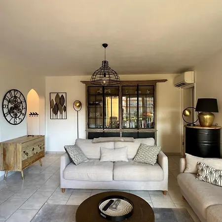 Mazet De La 54m2 Lavandou 100m Avec Piscine Le Lavandou