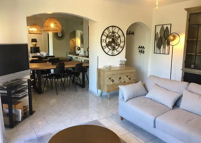 Mazet De La 54m2 Lavandou 100m Avec Piscine Apartman *