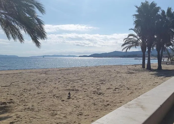 Mazet De La 54m2 Lavandou 100m Avec Piscine *