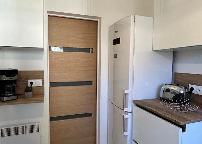 Mazet De La 54m2 Lavandou 100m Avec Piscine *