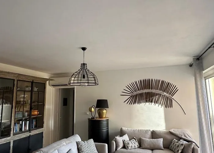 Mazet De La 54m2 Lavandou 100m Avec Piscine *